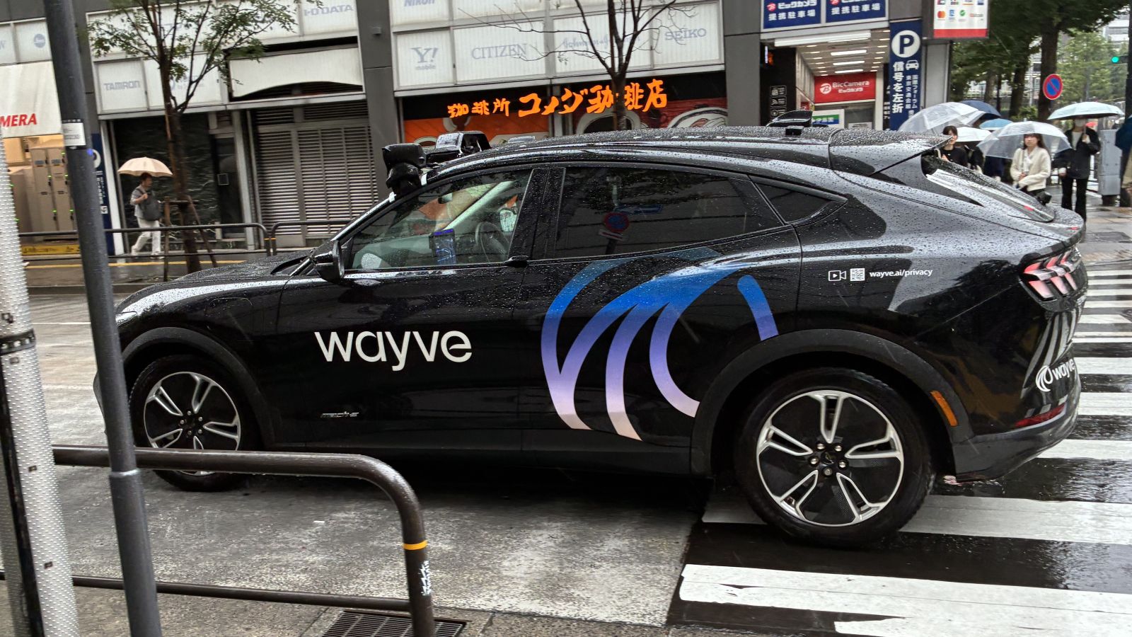 ウェイブのE2E自動運転車が公道走行、日経BPイベントで試乗会
