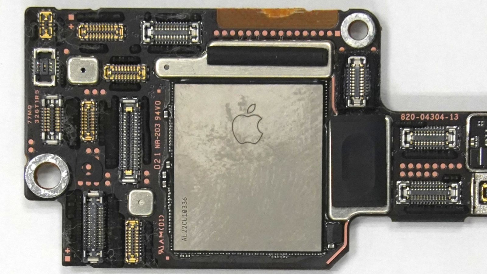 iPhone 18 Pro、動画撮影時の電力2割減　熱設計はAI処理に照準
