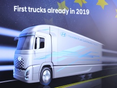 図1  Hyundai Motorが2019年から欧州に投入する大型FCトラック