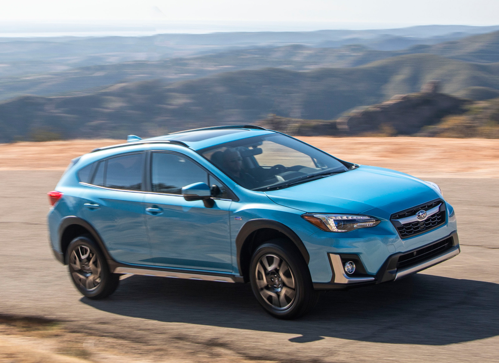 スバル、初のPHEV「Crosstrek Hybrid」を米国で発表  日経クロス 