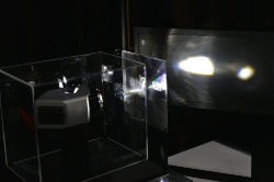 図1　CES Unveiledで披露したヘッドランプ。「ブレードスキャン」方式と呼ぶ独自の配光技術を採用した