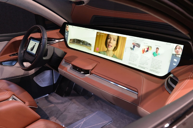 大きさなんと48インチ 超巨大ディスプレー搭載の量産ev 日経クロステック Xtech