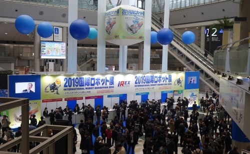 来場者ににぎわう2019国際ロボット展
