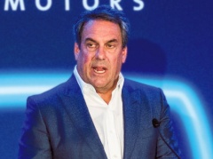 GM社長のマーク・ロイス氏