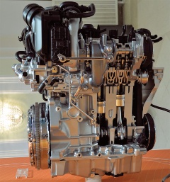 図2　簡易ハイブリッド機構を搭載したVWの1.5Lガソリンエンジン