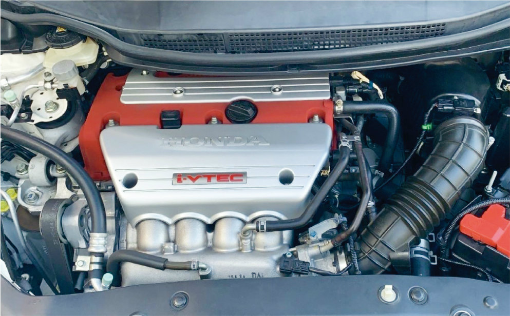 図2　2009年と2010年に限定販売したFN2型の2L・NAエンジン