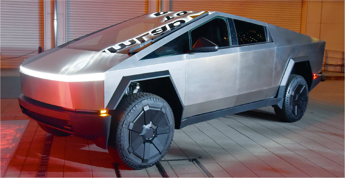 Tesla「Cybertruck」初上陸、“折り紙”ボディーはエッジ鋭く