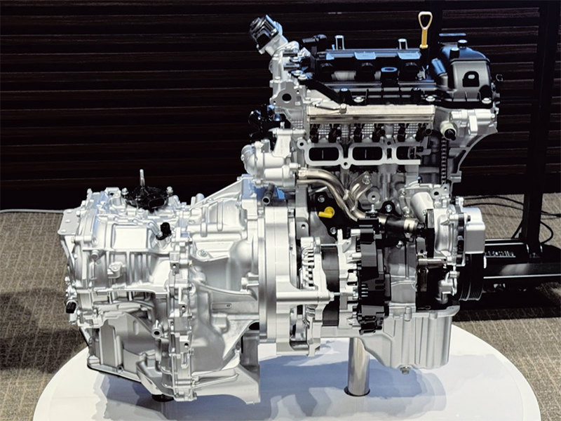 スズキの48V新ハイブリッド、コストと軽さ重視で機械式4WD