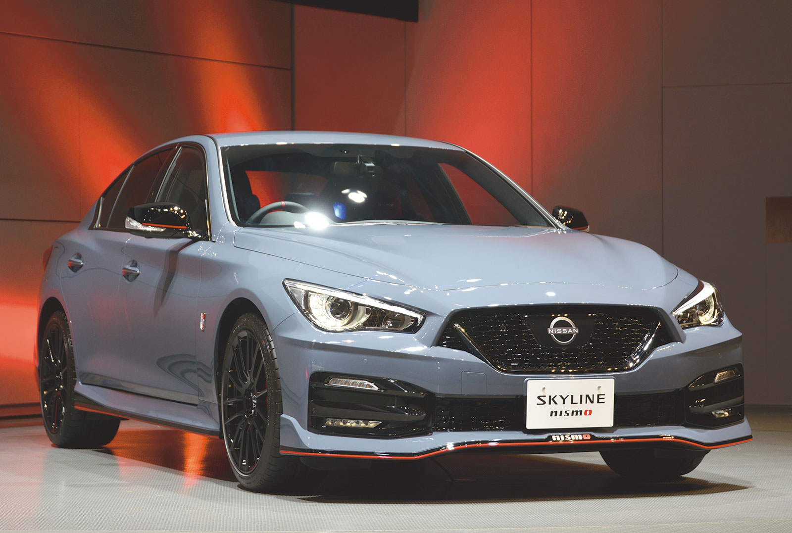 日産「スカイライン NISMO」、最大トルクはベース車の75N・m増 | 日経