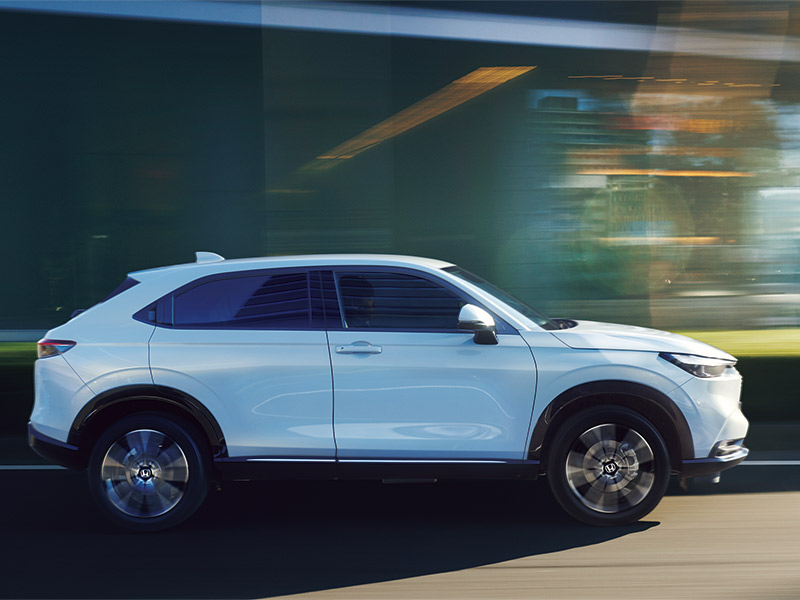 ホンダ新型「ヴェゼル」、単眼カメラに絞り込む 安全センサー ホンダ新型「ヴェゼル」、単眼カメラに絞り込む 安全センサー