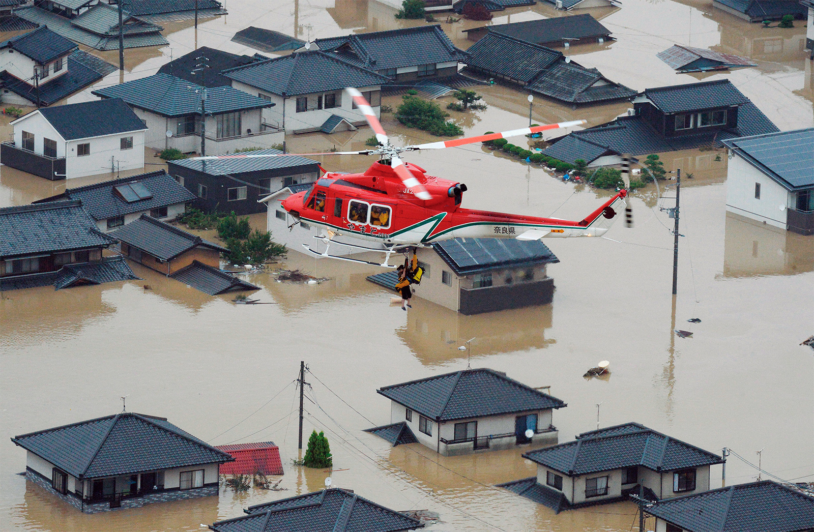 〔写真1〕西日本豪雨では1階が水没した住宅が続出