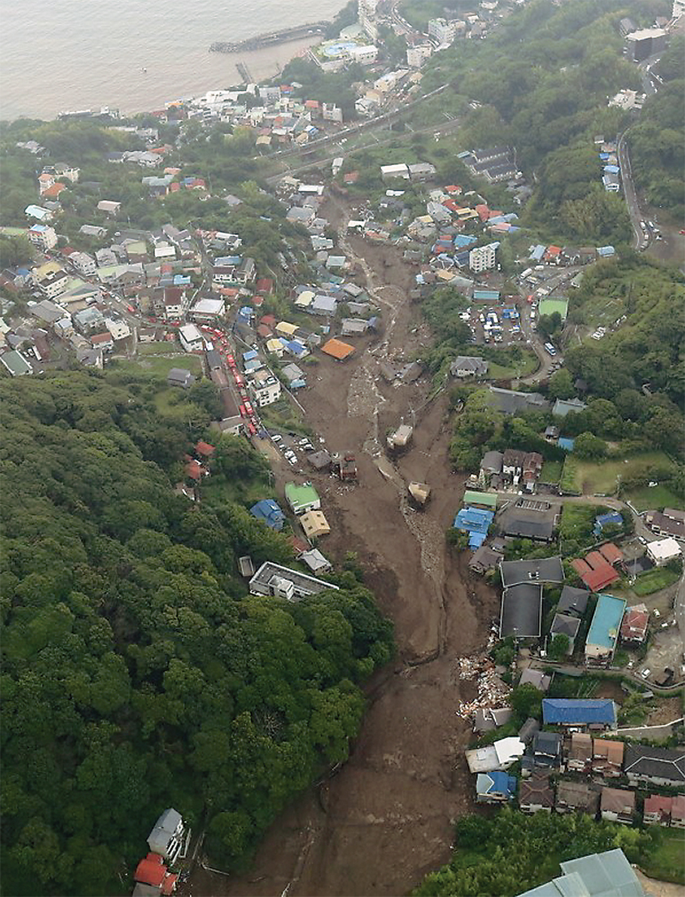 〔写真2〕延長約1km、最大幅約120mが被災