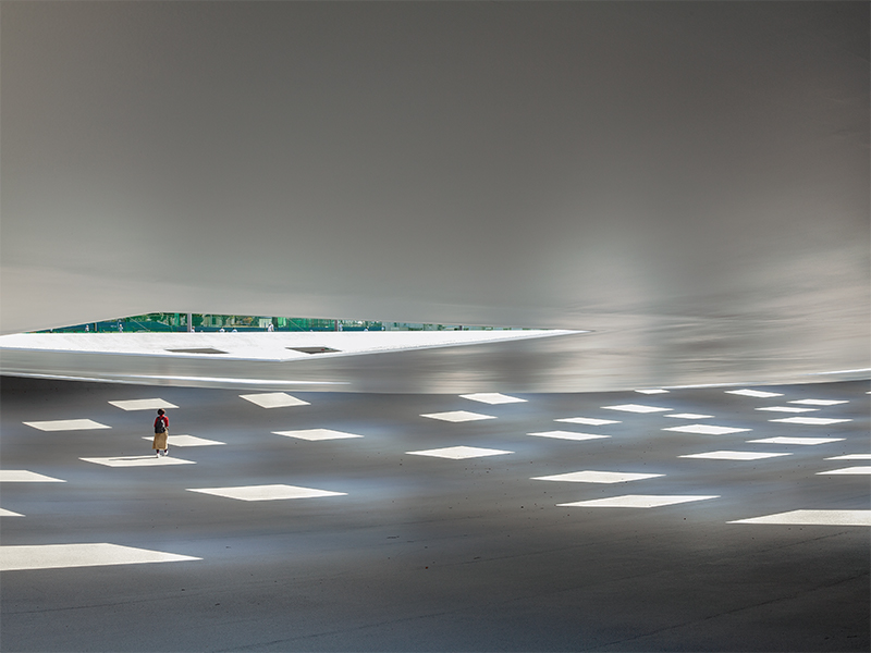 寝転んで眺める「水平線」