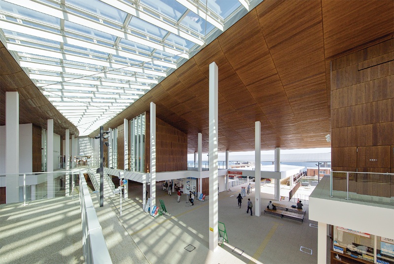 回遊を促す大屋根の乗船場 日経クロステック Xtech 回遊を促す大屋根の乗船場 日経クロステック Xtech