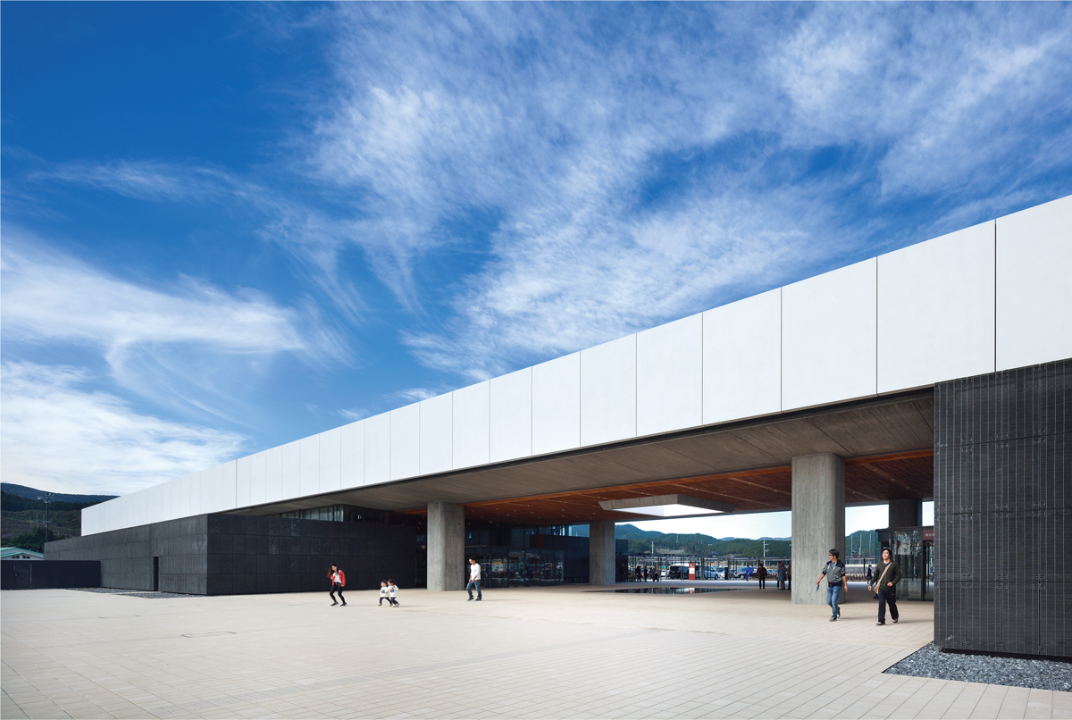 海に正対する祈りの建築 | 日経クロステック（xTECH）