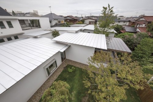 7つの中庭を市松に配置 どの部屋からも緑を満喫 日経クロステック Xtech 7つの中庭を市松に配置 どの部屋からも緑を満喫 日経クロステック Xtech