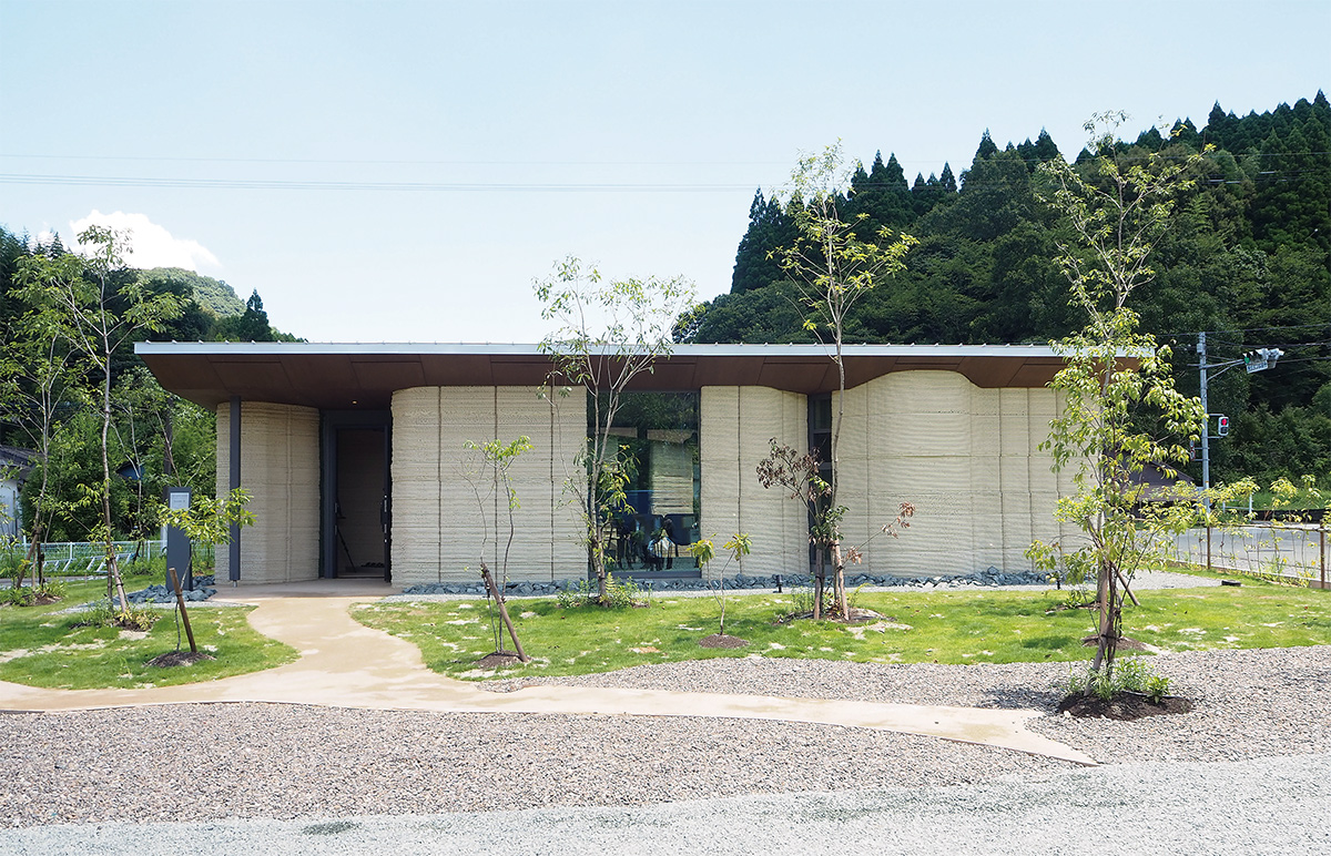 土の3Dプリンター住宅完成 | 日経クロステック（xTECH）