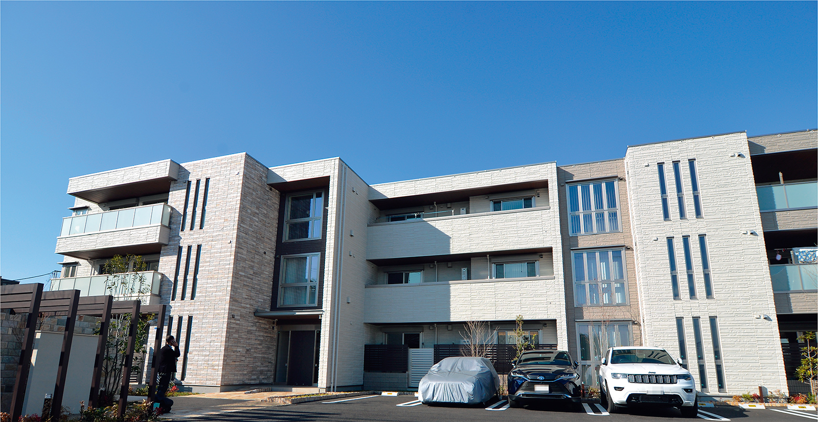 写真は同社がさいたま市に建設したシャーメゾンZEHの外観（写真：日経アーキテクチュア）