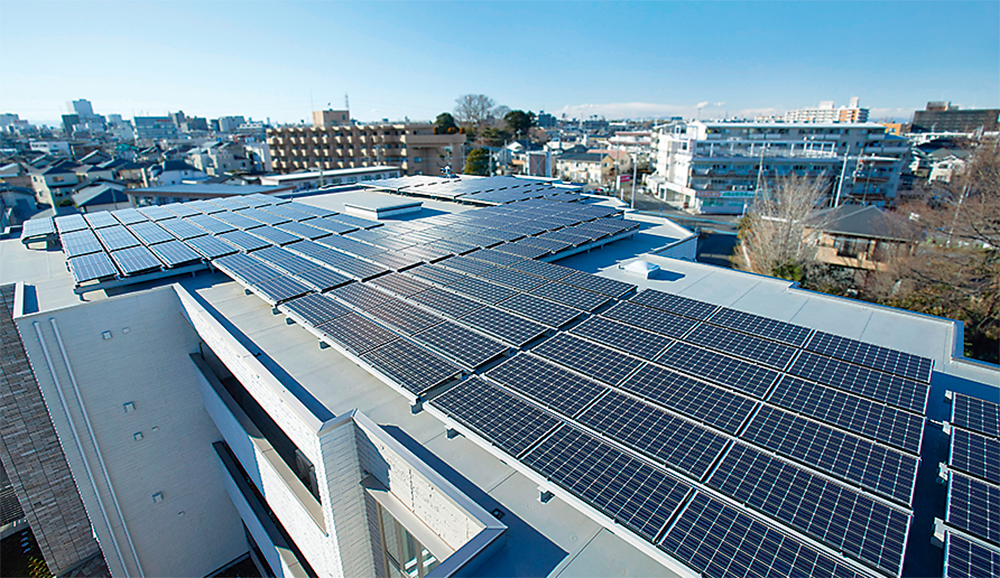 屋上に設置した太陽光発電（写真：積水ハウス）