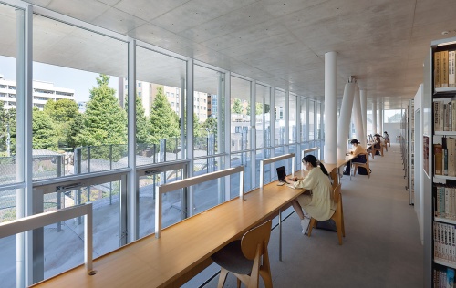 〔写真4〕様々な居場所を選べる