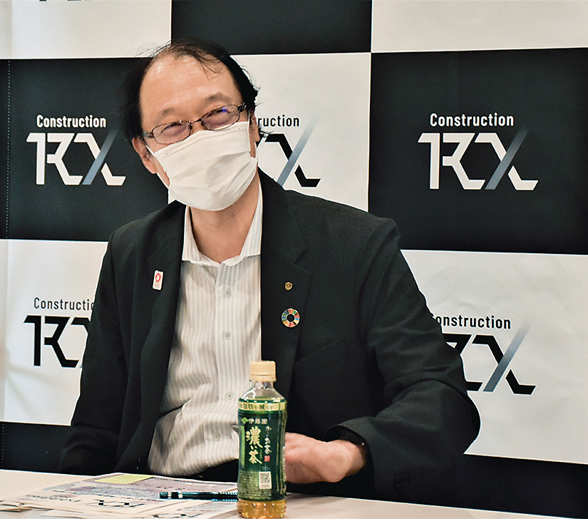 建設RXコンソーシアムの副会長を務める竹中工務店の村上陸太常務執行役員（写真：日経アーキテクチュア）