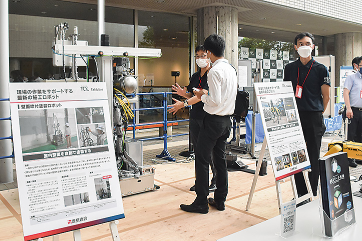 8月23日に開催した展示会の様子（写真：日経アーキテクチュア）