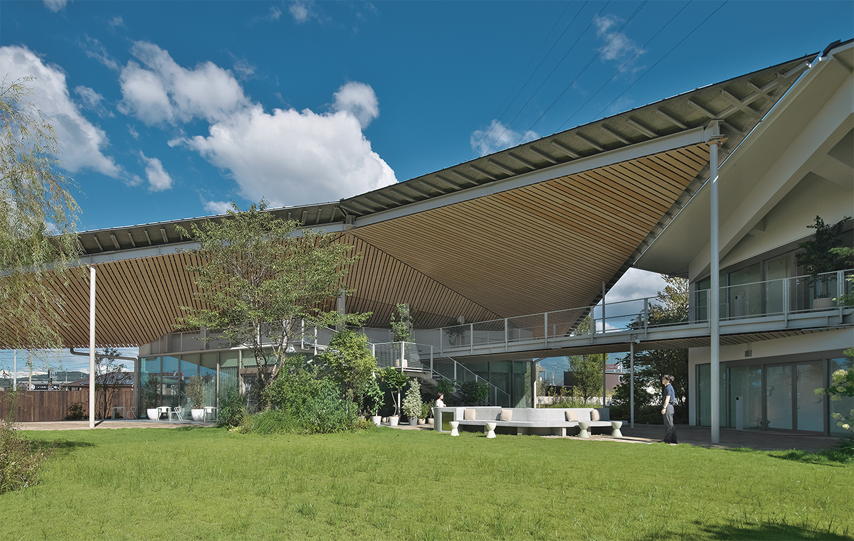 ホテル・旅館の経営と建設 商店建築 / 商店建築2025年2月号