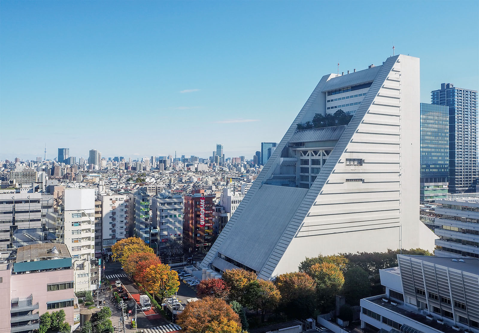 〔写真1〕閉館した中野区のシンボル