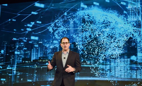 「Dell Technologies Summit」で基調講演に登壇したマイケル・デル会長兼CEO（最高経営責任者）