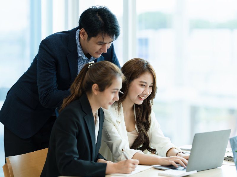 「ITパスポートの次」に受ける試験新設　経産省、情報処理技術者試験を見直し