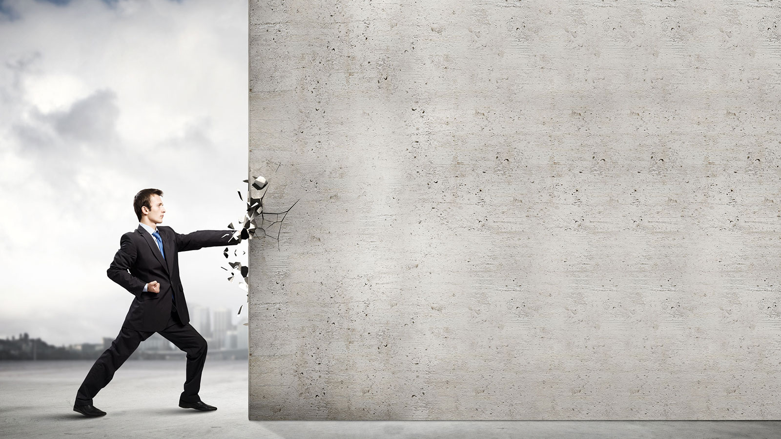 社長に請われ入社決意 100日でDXを垂直立ち上げ | 日経クロステック