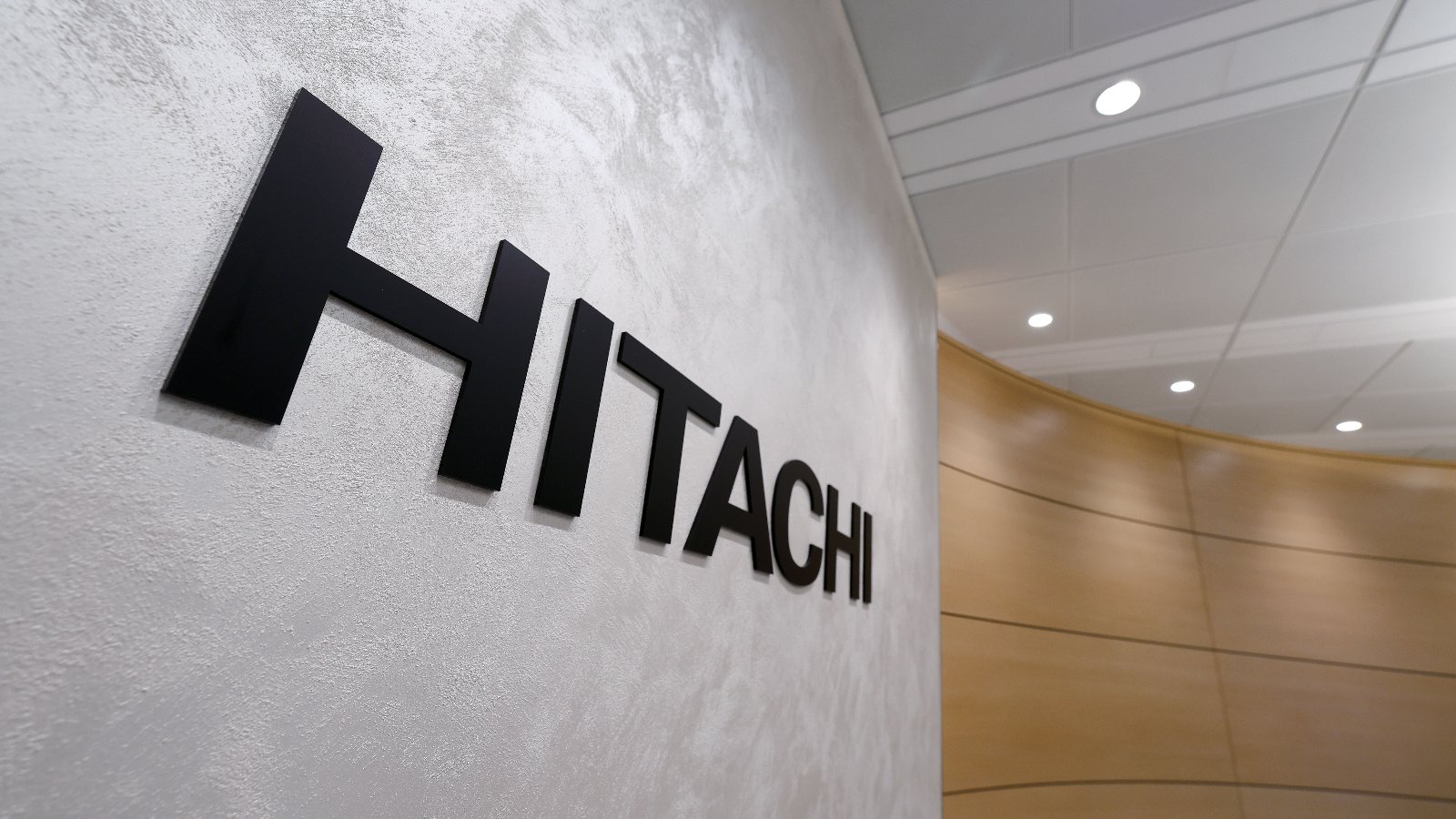 日立、10年越しの総力戦 | 日経クロステック（xTECH）