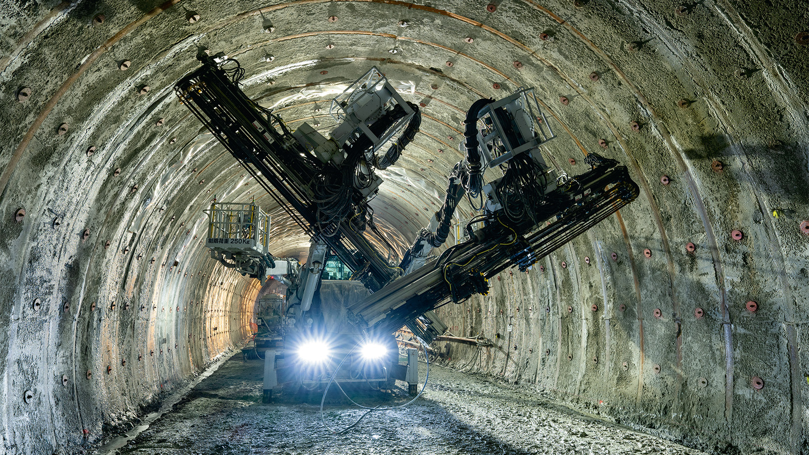 鹿島が進める山岳トンネルの自動化、ダムに続き技術開発に区切り