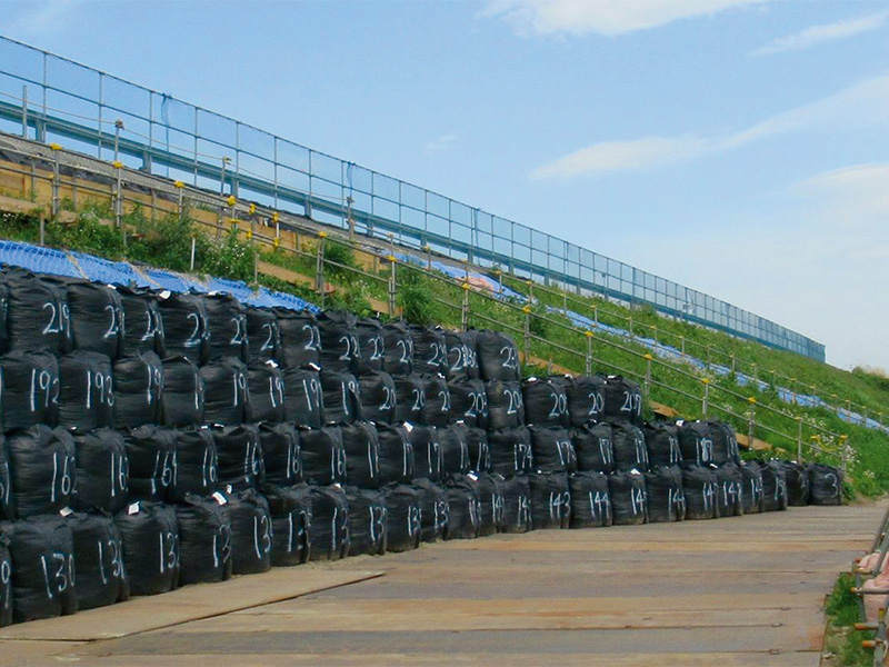 圏央道の盛り土から大量に規格外の石