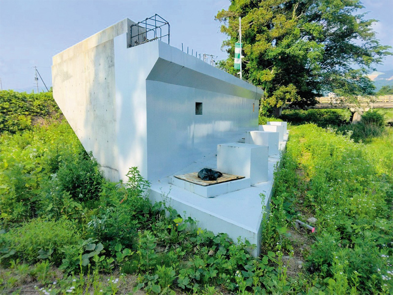 施工ミスした橋台に合わせて橋の高さ変更