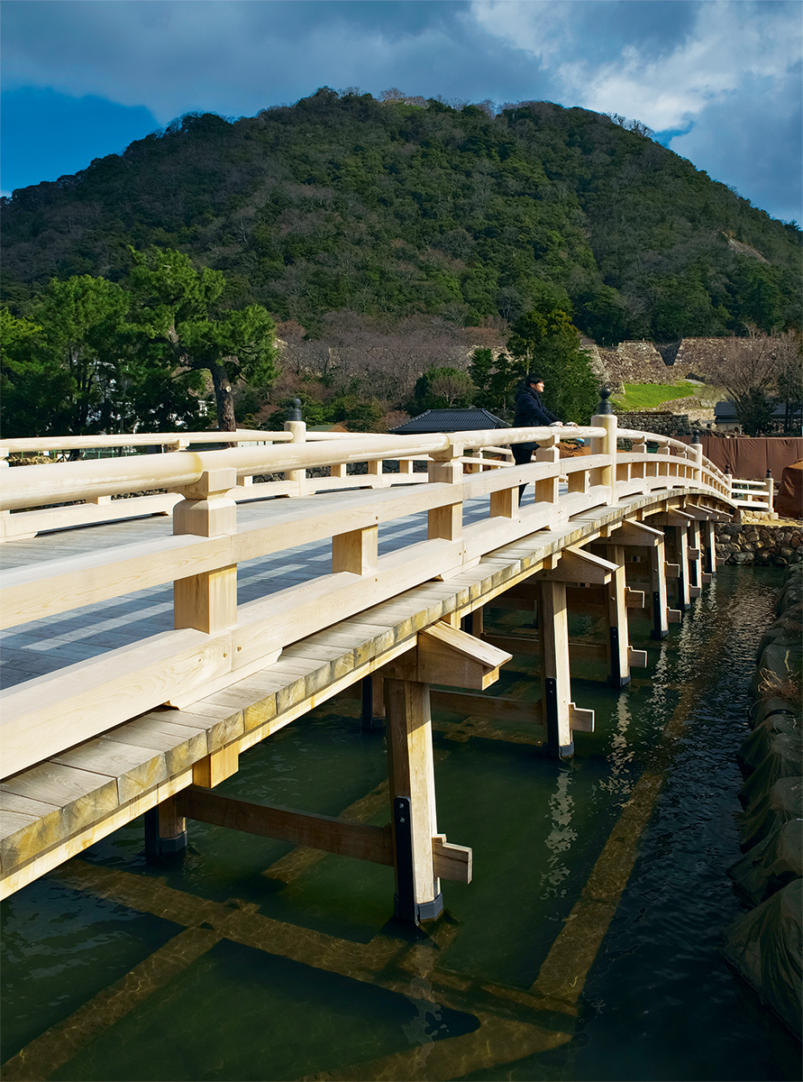 水中の最新技術 が支える木製復元橋 日経クロステック Xtech