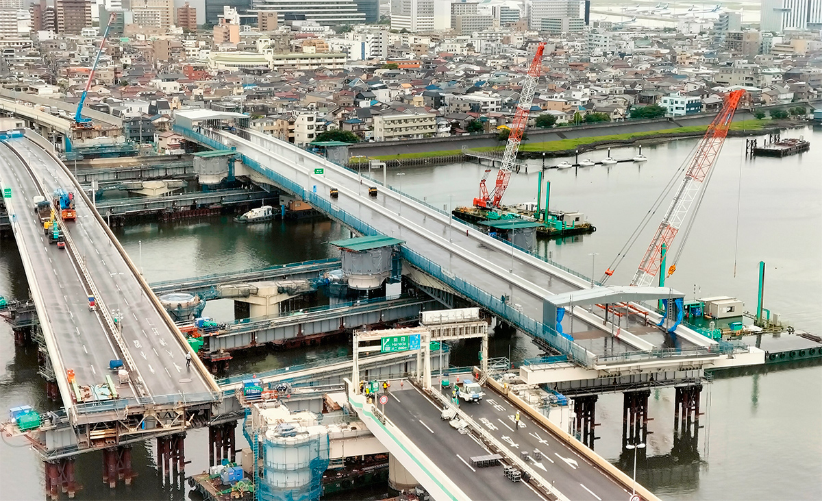 4000tの橋桁を2週間で一括架け替え | 日経クロステック（xTECH）