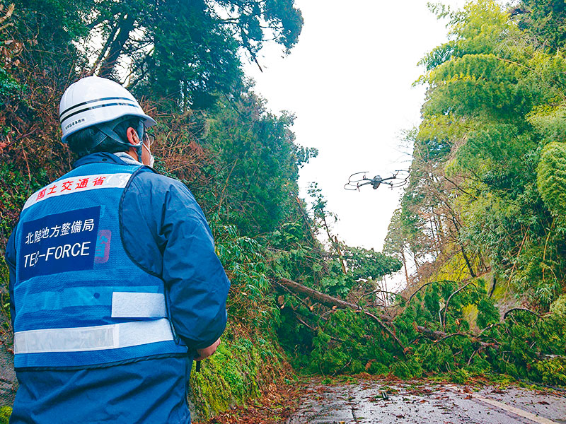 建設業界の災害支援またも伝わらず、道路啓開でも自衛隊に“完敗”