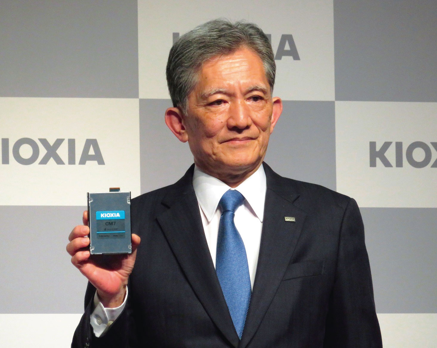 キオクシアが悲願の株式上場、早坂社長「NAND事業の競争力に自信