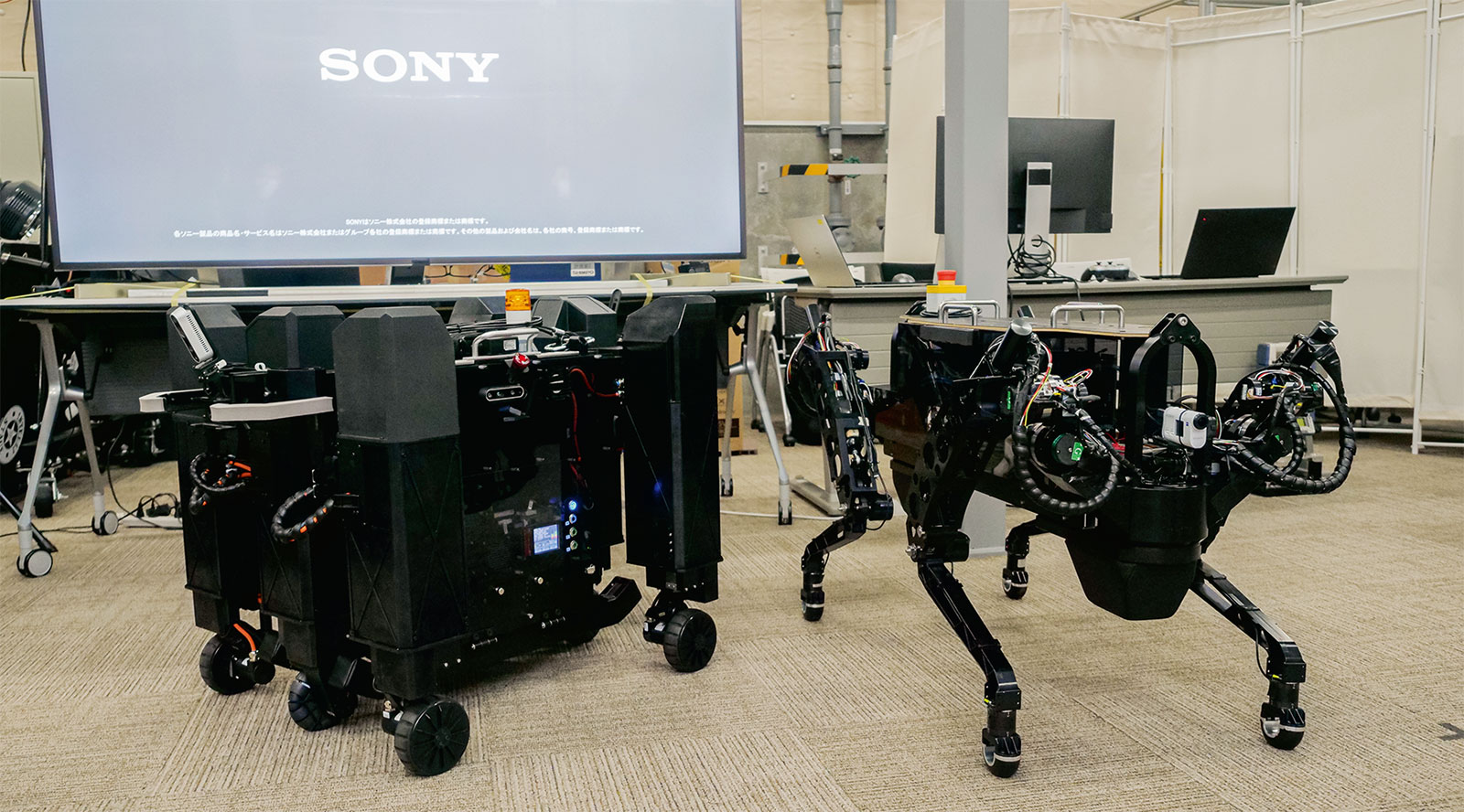 東京都庁第二本庁舎に警備ロボットを本導入 | SEQSENSE（シーク