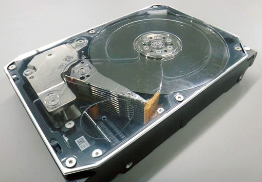 大容量HDDで東芝が逆襲、成長市場に二刀流で挑む | 日経クロステック