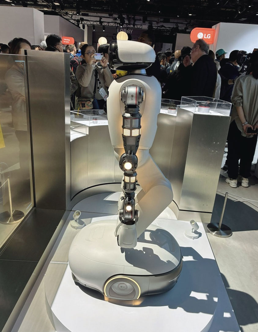 客寄せパンダから役立つ人型ロボへ、アクチュエーターやハンドで開発