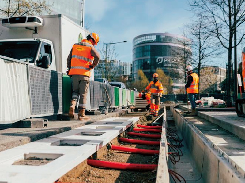 ルノーやフォードも参戦、電池売りたい中国は出遅れ