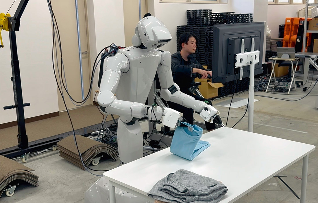人型ロボットは工場から飛び出しオフィスへ、「人が多い領域」の自動化