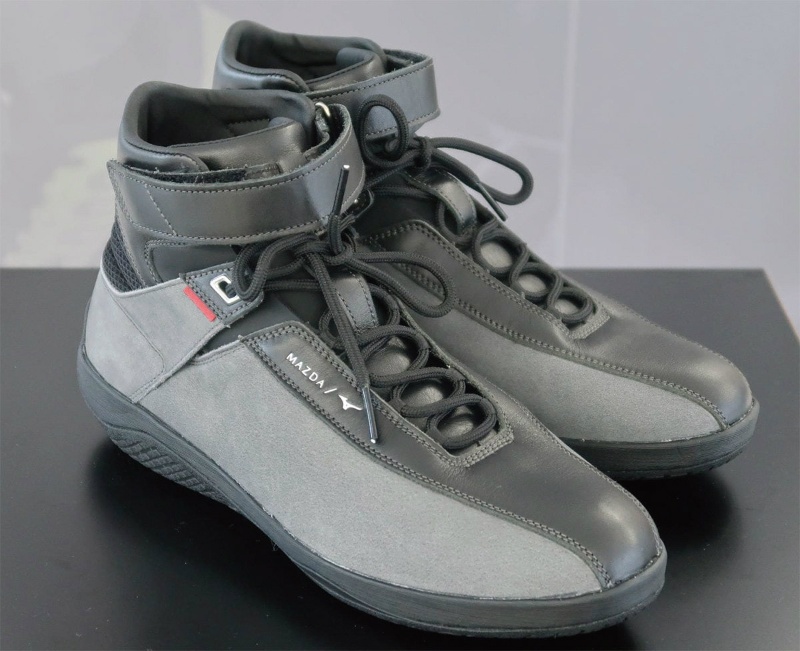 マツダとミズノが運転用シューズ 技術交流会から意気投合し共同開発へ 日経クロステック Xtech マツダとミズノが運転用シューズ 技術交流会から意気投合し共同開発へ 日経クロステック Xtech