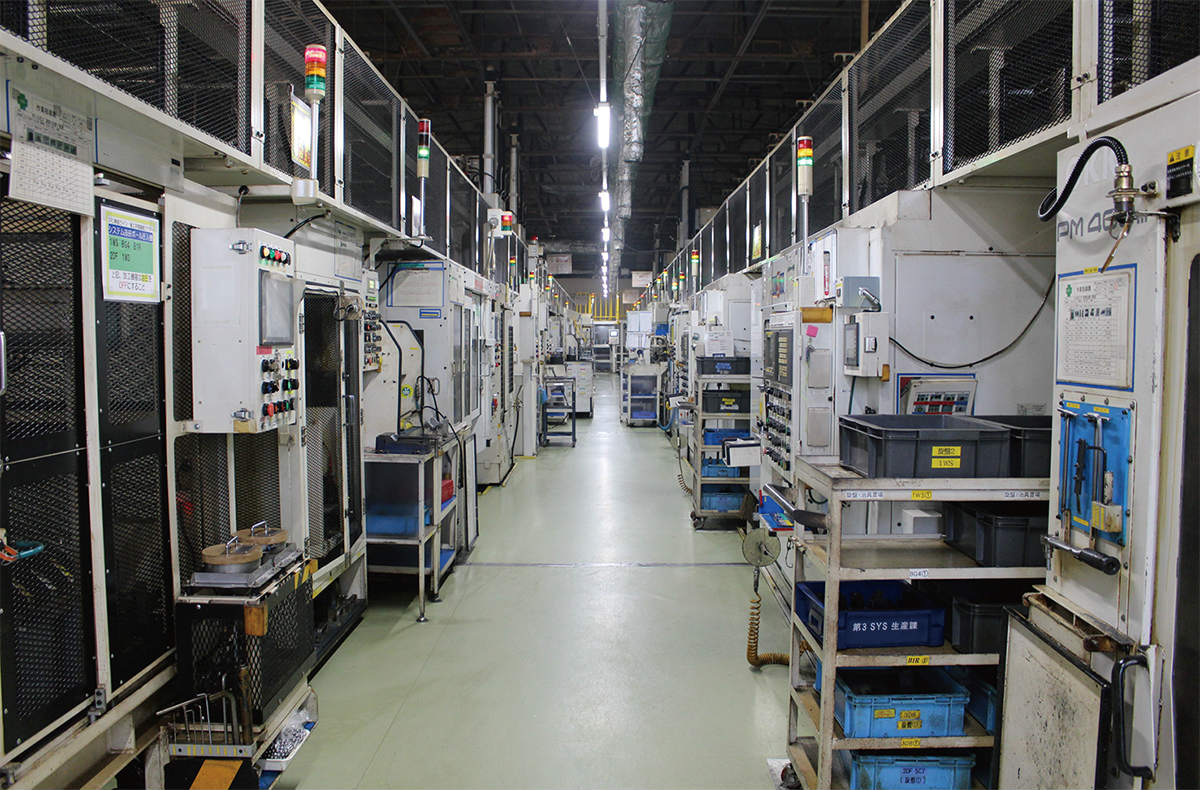 逆転の発想でコストかけず電力3割減、ヤマハ発動機の改善手法「理論値