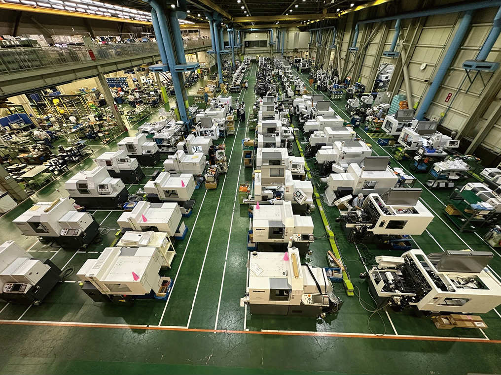 テスラの「40年先」行く工作機械、シチズンマシナリー自動化工場に潜入