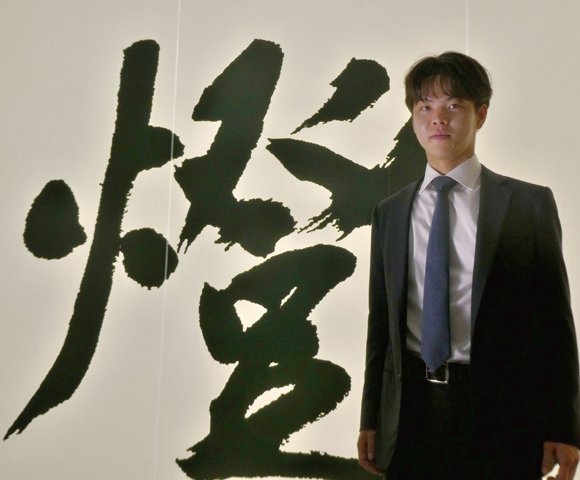 燈社長兼CEO（最高経営責任者）の野呂侑希氏