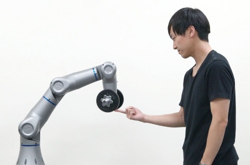 図2　東京ロボティクスの多関節型単腕協働ロボットのイメージ