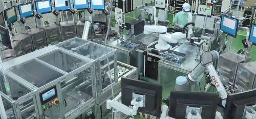 図1　プリント配線基板の検査工程をロボットで自動化